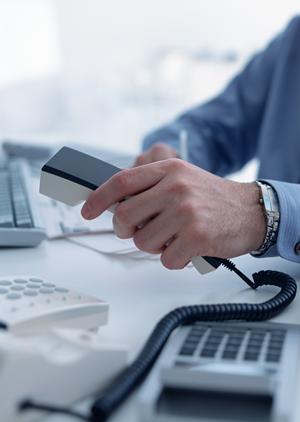 夜間もカラー撮影可能、無線監視カメラ